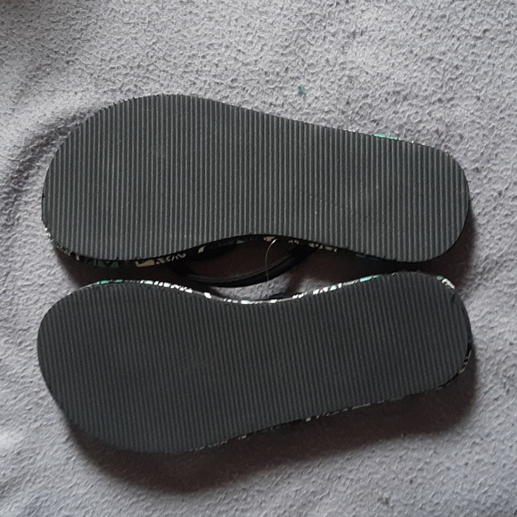 Kauai Flip Flop Sandal Size 8 NWOT - Picture 2 of 3